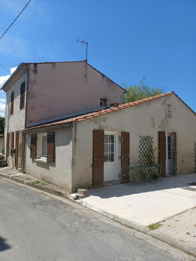 Maison De Village Entre Estuaire Et Ocean Saint-Yzans-de-Medoc Exterior photo